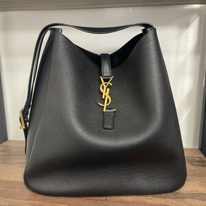 YSL 5 a 7 Hobo Large - EXCELLENT condition and 100% authentic